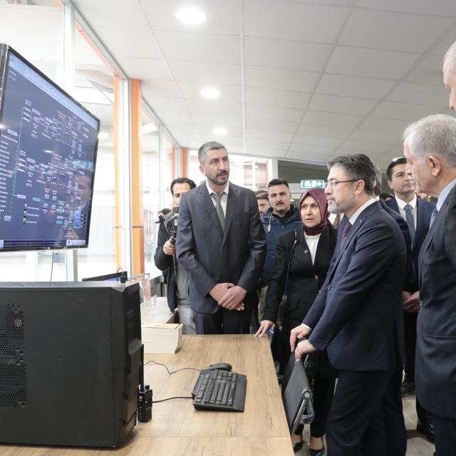 Bakan Yumaklı, AK Parti Kocaeli İl Başkanlığında konuştu: