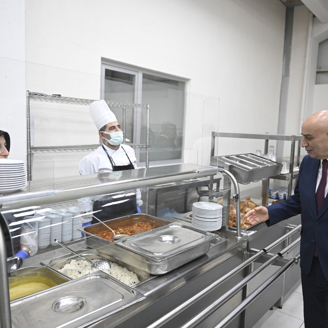 Cumhur İttifakı ABB Başkan adayı Altınok, Sincan'da vatandaşlarla buluştu