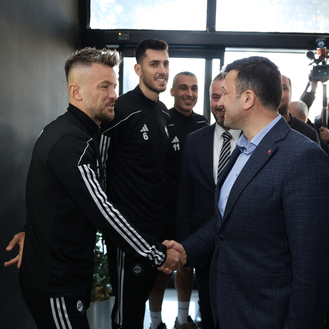 AK Parti İzmir Büyükşehir Belediye Başkan adayı Dağ, Altay ve Göztepe Spor...