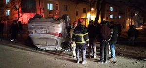 Direksiyon başında fenalaştı, kontrolden çıkıp takla atan cipte sıkıştı