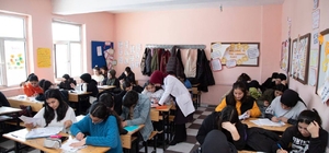 Ağrı'da gönüllü öğretmenler kırsalda yaşayan öğrencileri üniversite sınavın...