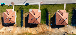 6 ŞUBAT DEPREMLERİNİN BİRİNCİ YILI - Depremlerden 2 ay sonra köy evlerine k...