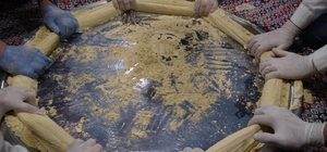 Afyonkarahisar'da kış akşamları "tel helvası" geleneğiyle tatlanıyor