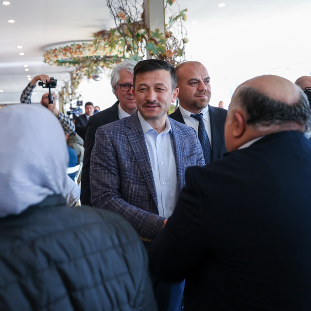 İzmir Büyükşehir Belediye Başkan adayı Dağ'dan suda yüzde 50 indirim sözü