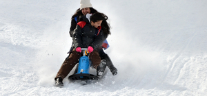 Sarıkamış Kayak Merkezi'nde hafta sonu yoğunluğu