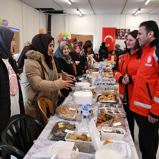 Konteyner kentte yaşayan kadınlardan Gazze için "Ahde Vefa" kermesi