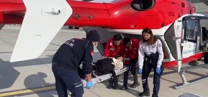 Van'da 19 yaşındaki hasta ambulans helikopterle hastaneye ulaştırıldı
