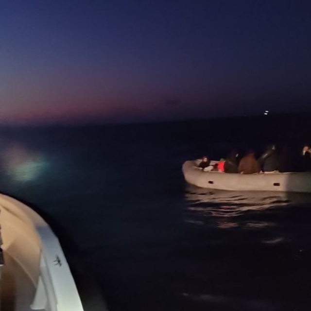 Çanakkale'nin Ayvacık ilçesi açıklarında 69 düzensiz göçmen yakalandı