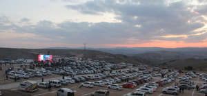 Kırıkkale'de açık havada "arabalı sinema" etkinliği düzenlendi