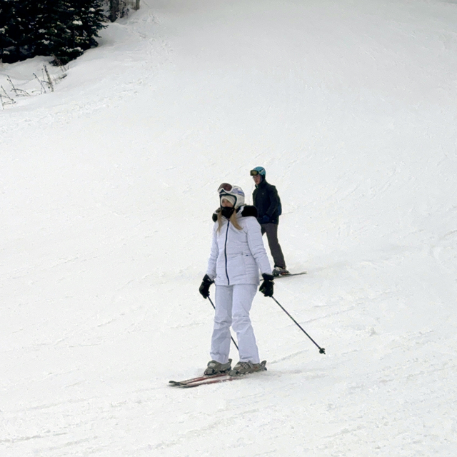 Ilgaz Dağı'ndaki Yurduntepe Kayak Merkezi'nde tatil yoğunluğu sürüyor