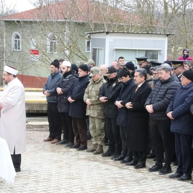 Kıbrıs gazisi Mehmet Işık, memleketi Kırklareli'nde son yolculuğuna uğurlan...