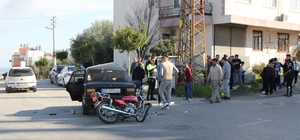 Antalya'da motosiklet ile otomobilin çarpıştığı kazada 2 kişi yaralandı