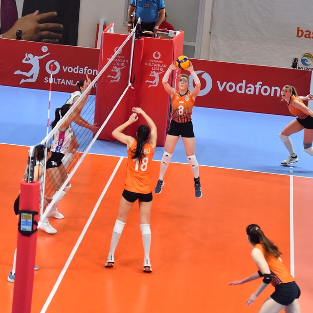 Voleybol: Vodafone Sultanlar Ligi