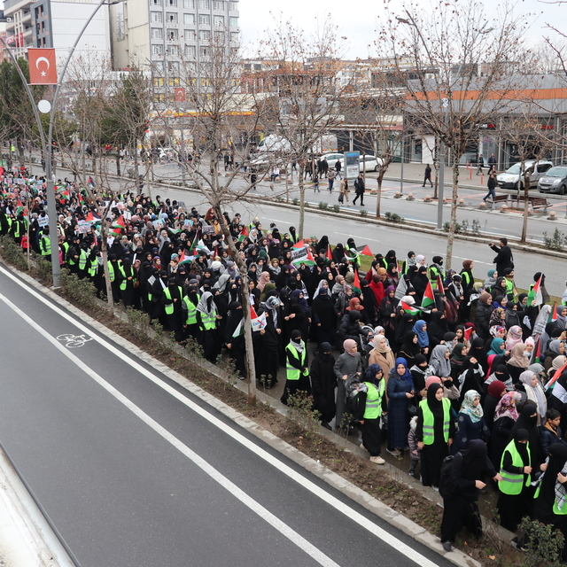 Diyarbakır ve Batman'da İsrail'in Gazze'ye yönelik saldırıları protesto edi...