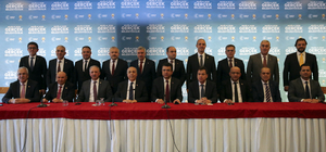 AK Parti'nin Muğla'daki belediye başkan adayları gazetecilerle bir araya ge...