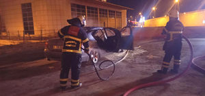 Kırıkkale'de park halindeki otomobil yandı