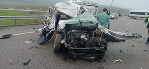 Gaziantep’te iki hafif ticari aracın çarpıştığı kazada 3 kişi yaralandı