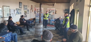 Edirne'de jandarma ekiplerinden vatandaşlara trafik eğitimi