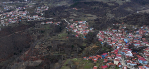 Tokat'ta heyelanların yaşandığı köy, ikiye ayırdı