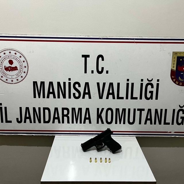 Salihli'de üzerinde ruhsatsız tabanca bulunan kişiye para cezası uygulandı