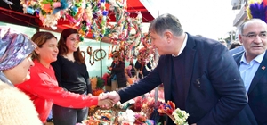 İzmir Büyükşehir Belediye Başkan adayı Tugay, ilçelerde aday tanıtımına kat...