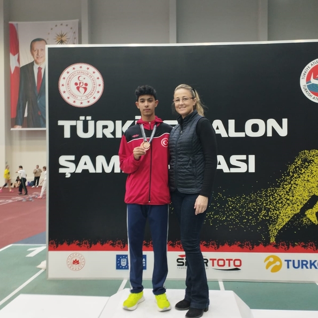 Edirneli sporcular atletizmde Türkiye dereceleri kazandı
