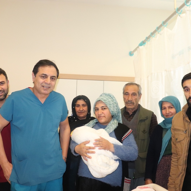 Şanlıurfalı çift 13 yıl sonra çocuk sahibi oldu