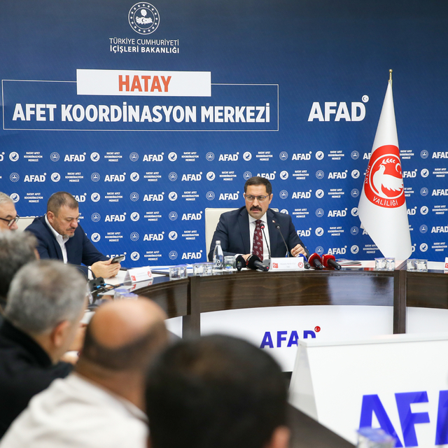 Medya mensupları, depremden etkilenen Hatay'daki çalışmalarla ilgili bilgil...