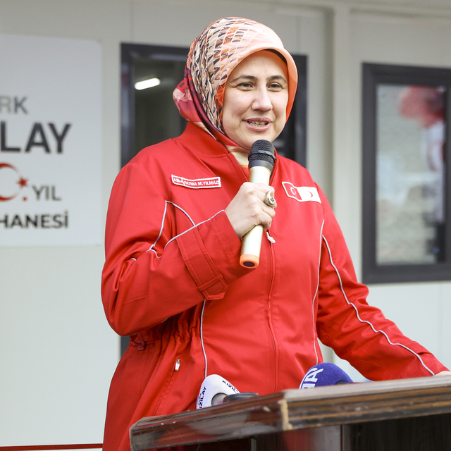 İslahiye'de konteyner kentte "100. Yıl Kütüphanesi" açıldı