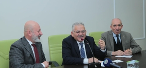 Başkan Büyükkılıç'tan Kayseri Oto Sanatkarlar Odası'na ziyaret