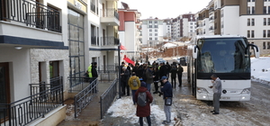 Medya mensupları Kahramanmaraş'ta tamamlanan TOKİ konutları ile geçici kont...