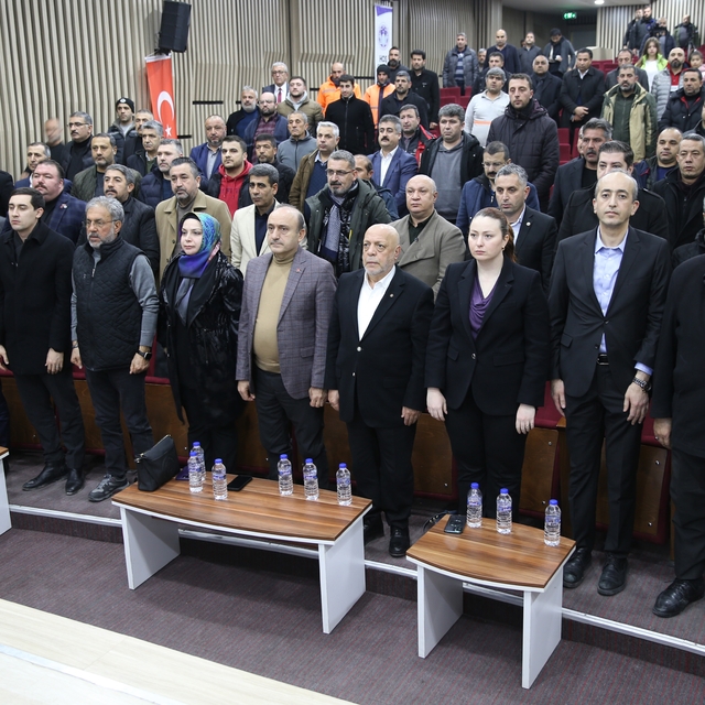 HAK-İŞ'ten depremlerde yaşamını yitirenler için anma programı
