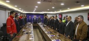 İzmir, Uşak ve Denizli'de 6 Şubat depremlerinin yıl dönümünde anma programı