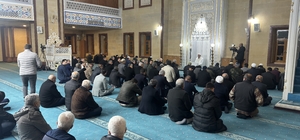 Adana'da, depremlerde hayatını kaybedenler anıldı