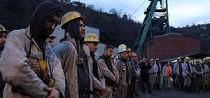 Zonguldak´ta Madenci Anıtı'nda anma etkinliği düzenlendi (3)