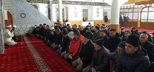 Bayat'ta 6 Şubat depreminde hayatını kaybedenler için dua edildi