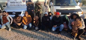 Manisa'da 44 kaçak göçmen yakalandı, 2 organizatör şüphelisi tutuklandı
