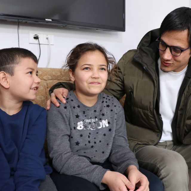 6 ŞUBAT DEPREMLERİNİN BİRİNCİ YILI - Enkaz altından kurtardığı depremzedele...