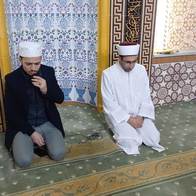 Malazgirt'te depremlerde hayatını kaybedenler için dua edildi