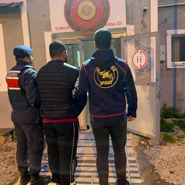 Adana'da 14 yıl hapis cezasıyla aranan firari hükümlü yakalandı