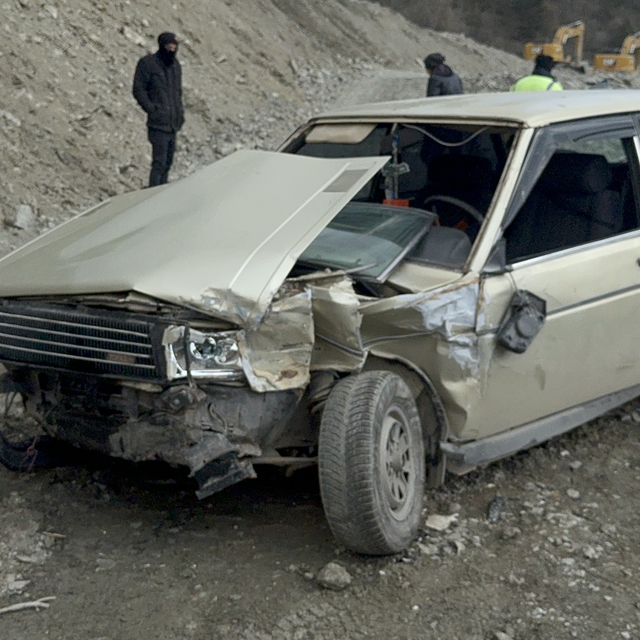 Kastamonu'da kamyonet ile otomobilin çarpıştığı kazada 2 kişi yaralandı