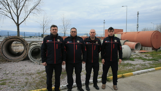 Enkazdan 82 kişiyi kurtaran Kocaelili itfaiyeciler, 6 Şubat'taki zorlu mesailerini unutamıyor