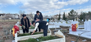 Kahta'da depremde hayatını kaybedenler için anma programı düzenlendi