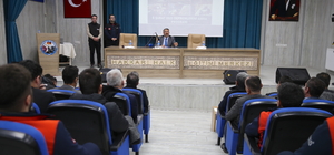 Hakkari'de kentin depremselliği konuşuldu