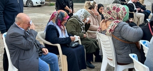 Adana'da depremde yaşamını yitirenler anıldı