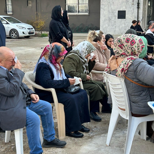 Adana'da depremde yaşamını yitirenler anıldı