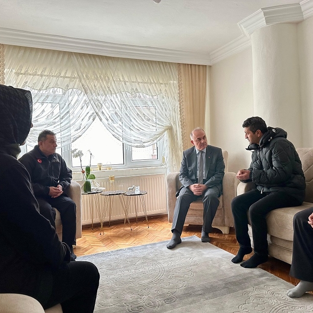 Ordu Valisi Erol, depremzedeleri ziyaret etti