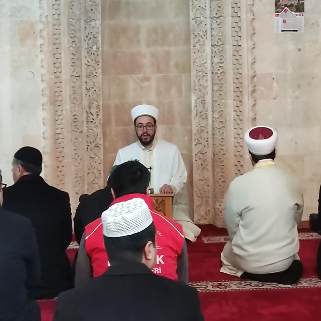 Midyat'ta depremlerde hayatını kaybedenler anıldı