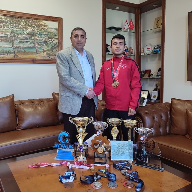 Atlet Okan Yumuk'tan Silifke Kaymakamı Aslaner'e ziyaret