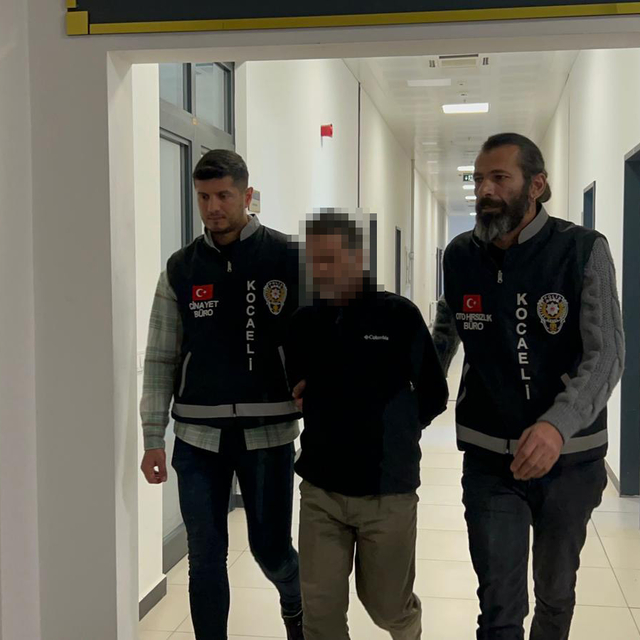 Çocuğunu almak için gittiği okulda bıçaklı saldırıya uğrayan veli öldü (2)